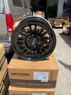 17” METHOD WHEELS GLOSS BLACK NEW TACOMA Bronco
