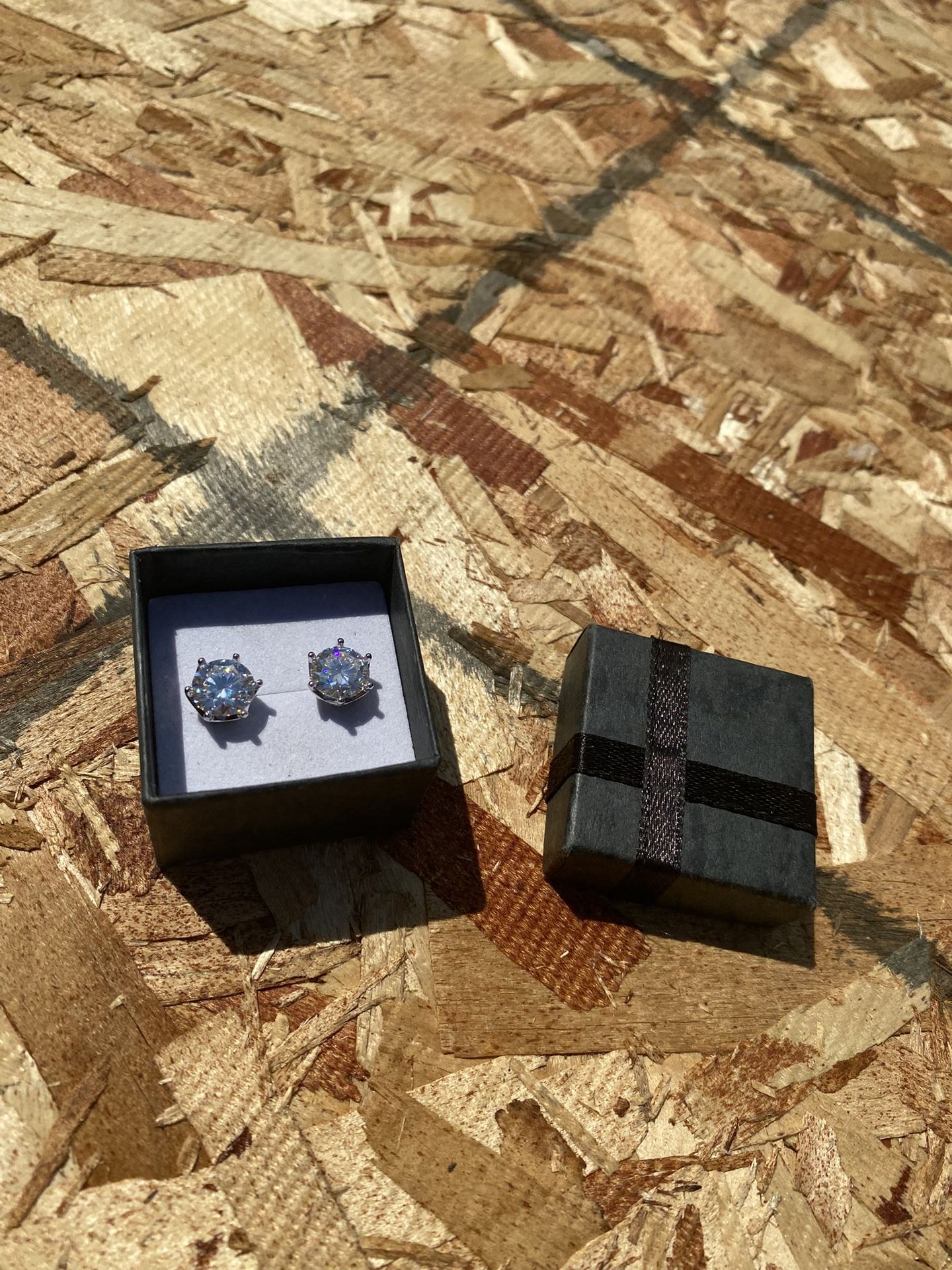 4 Ct Moissanite Stud Earrings