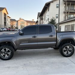 2016 Toyota Tacoma