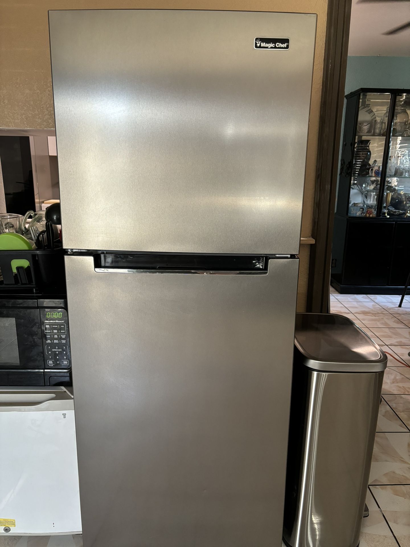 10.1 cu. ft. Top Freezer Refrigerator In Platinum Steel 