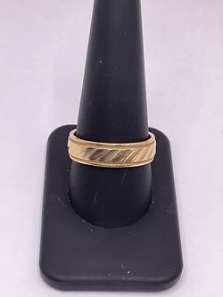 Gold wedding ring 14kt