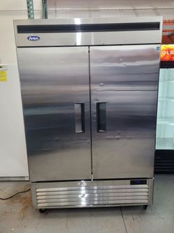 Atosa 44cu ft 2 Door Commercial Freezer w/Reach-In Insert Racks
