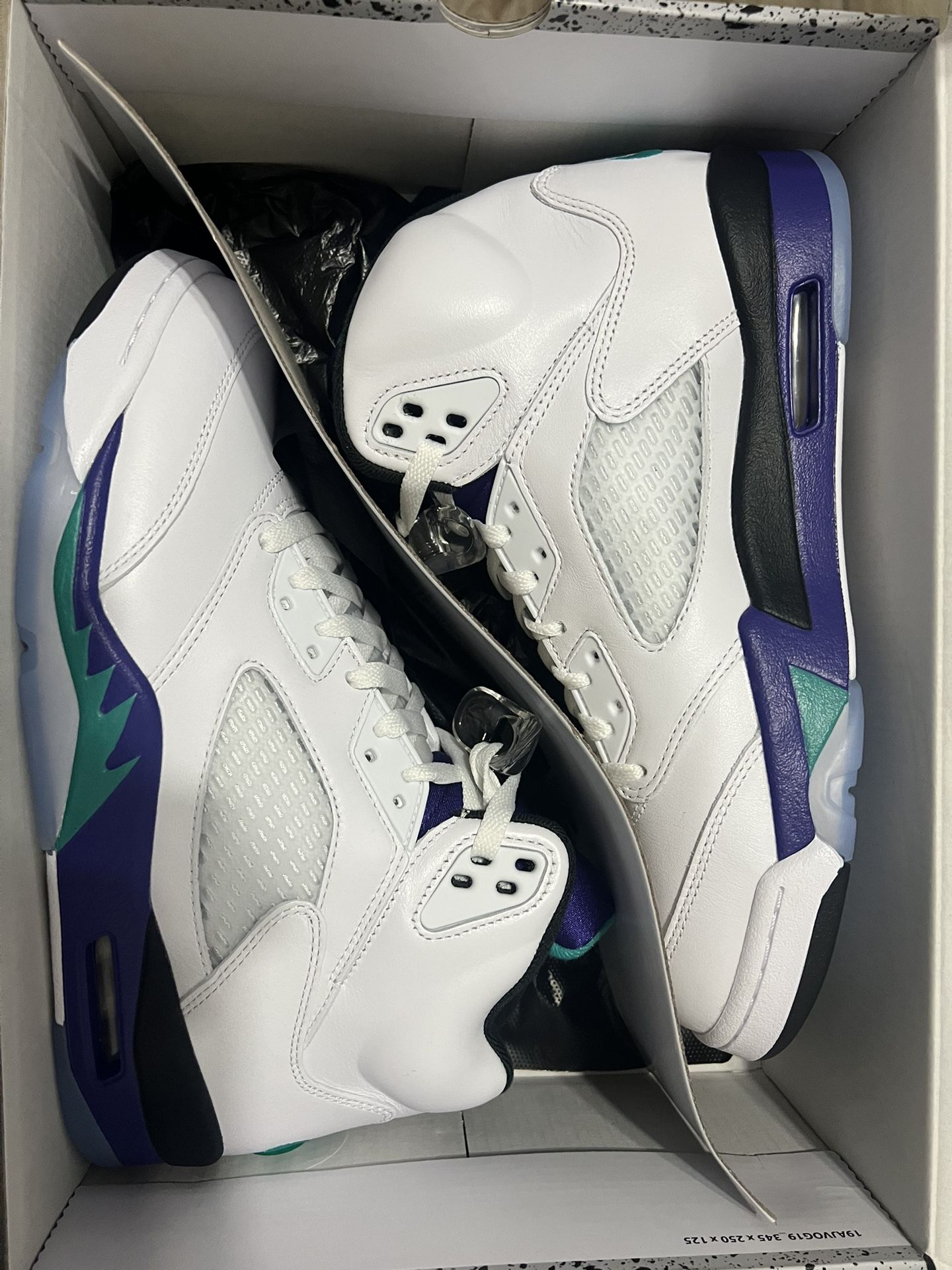 Retro Jordan 5 Grape
