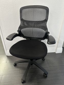 Knoll Regeneration Task Chair