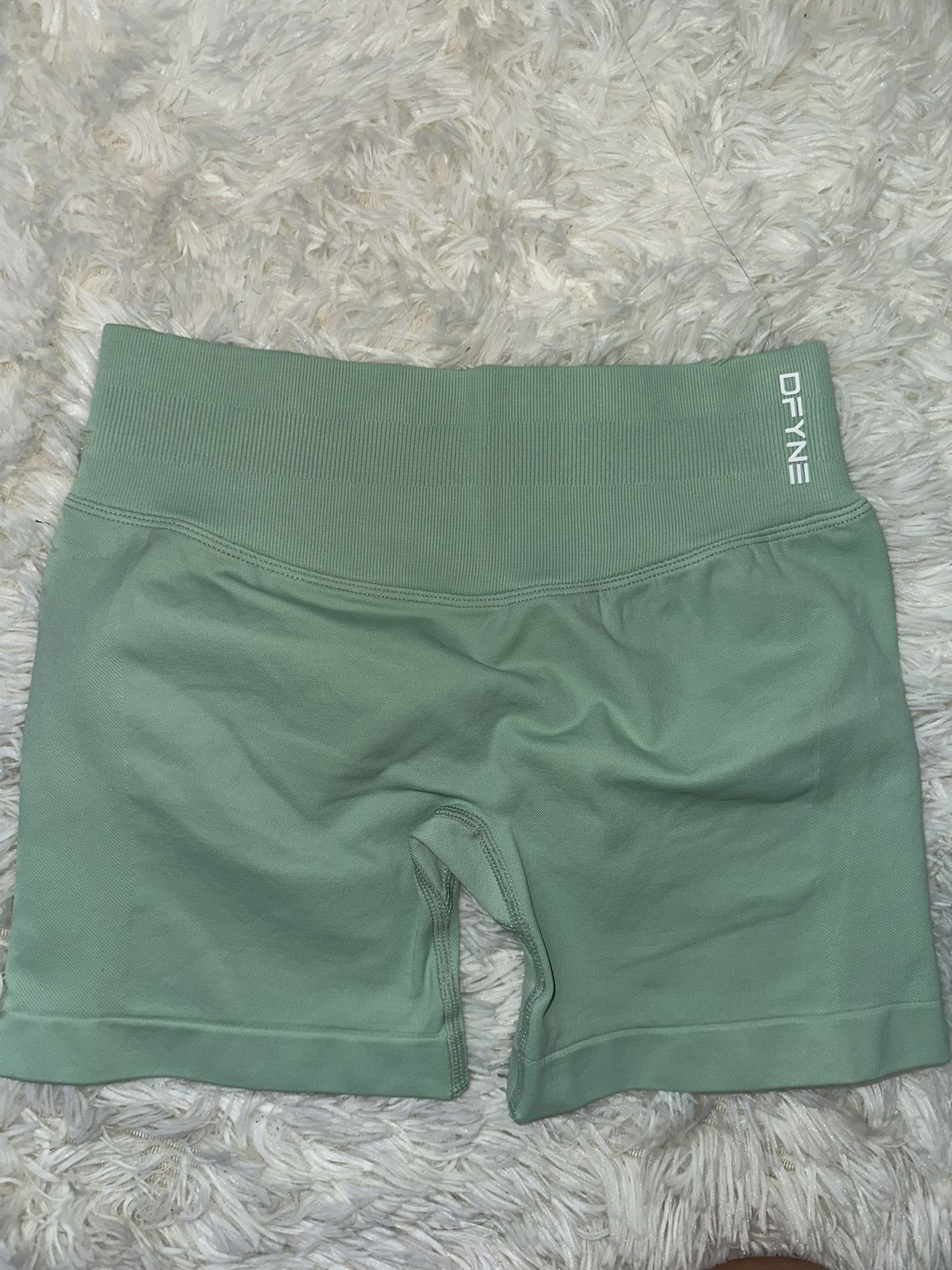 Dfyne Shorts 