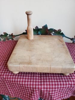 Vintage Bruce Co Chop block with wooden pestle