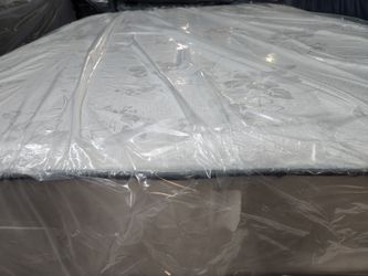 8" thick Queen Quilted Set