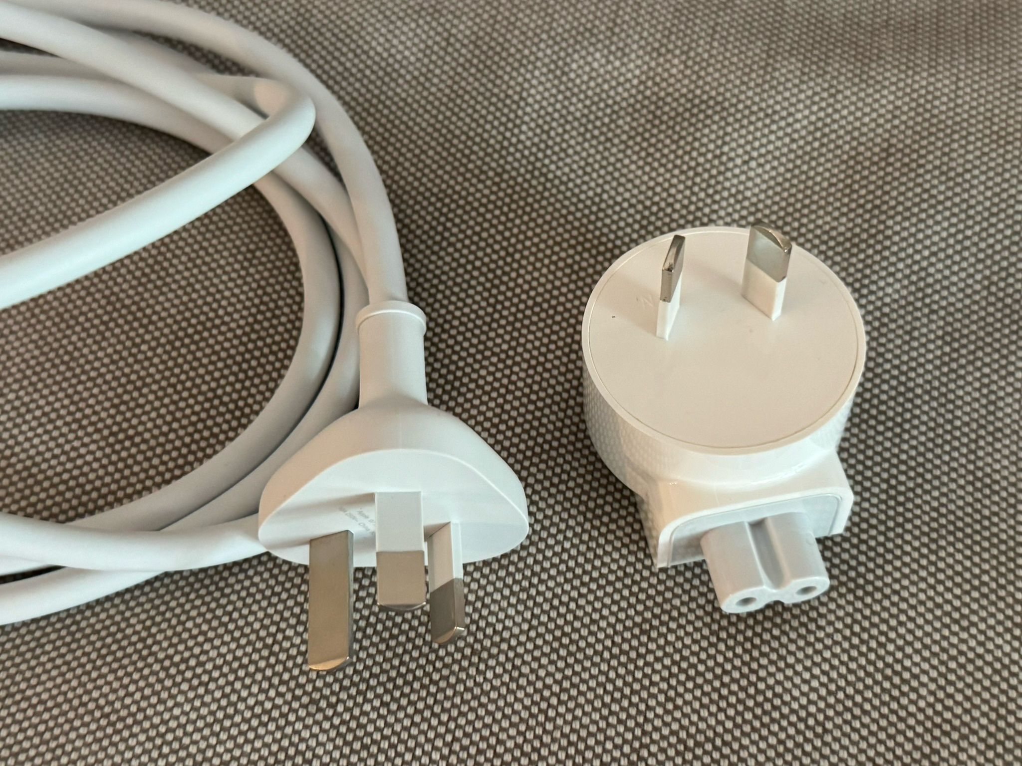 Apple MacBook AC Plug and Power Cord - Australian Type