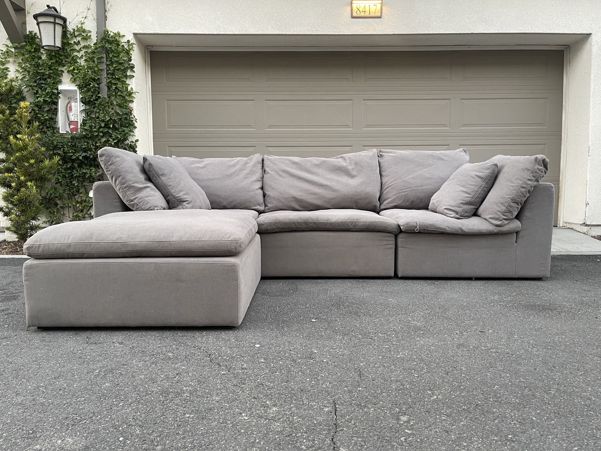 4pcs Cloud Couch Dupe From Modani Furniture In Like New Condition - FREE DELIVERY 🚛