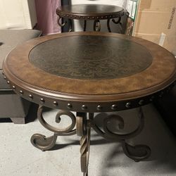 Table / Coffee Table 