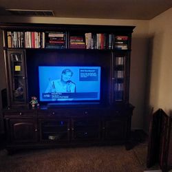 Meridan Entertainment Center 