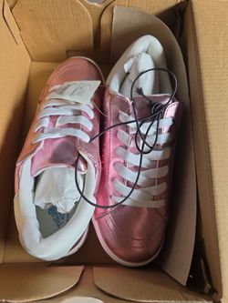 Girls shoes