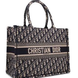 Dior purse 