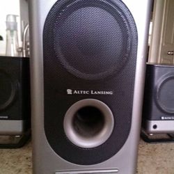 Altec Lansing 221 Amplified Speaker System 