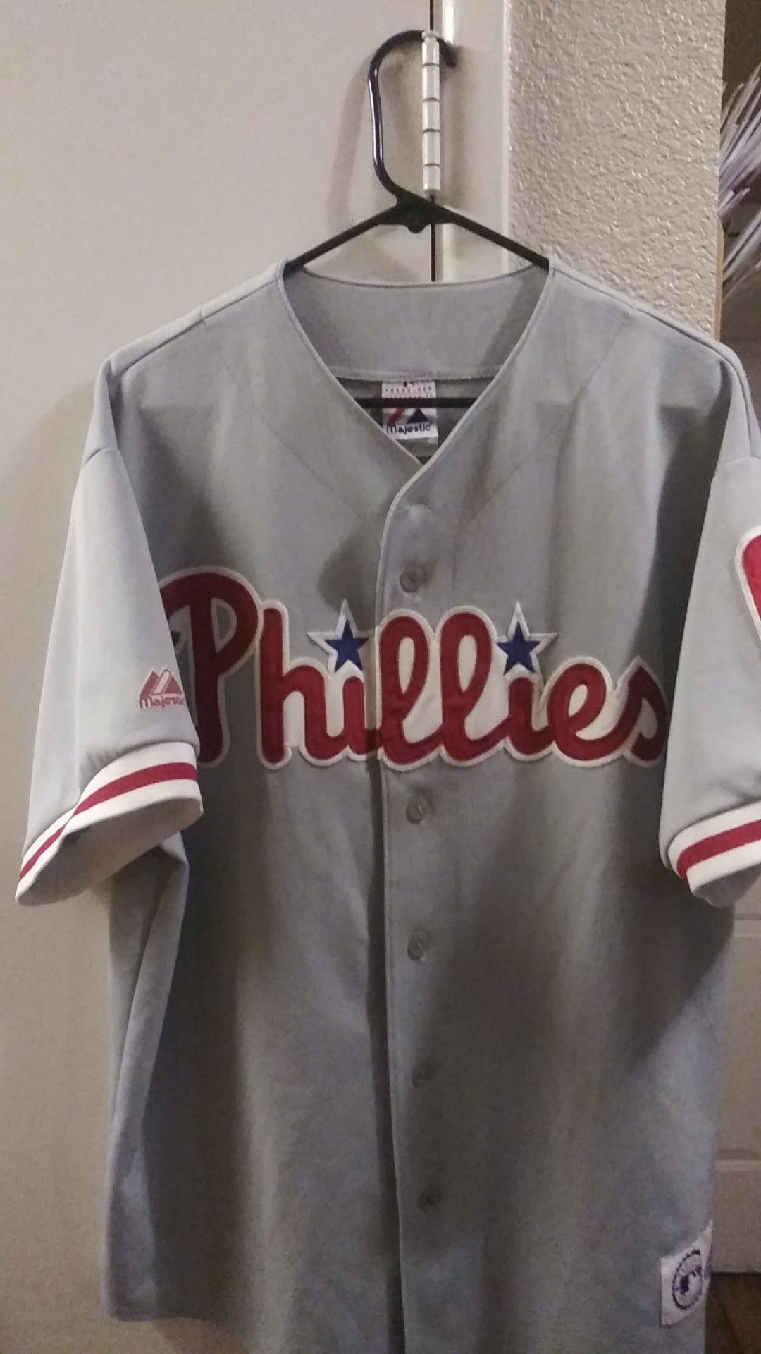 MLB Philadelphia Phillies Ryan Howard Jersey for Sale in Avondale