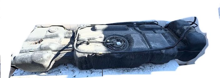 2019 gmc Yukon Denali xl fuel tank with pump and sending unit