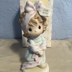 1998 Precious Moments Figurine “What Better To Give Than Yourself” W/Box #487988