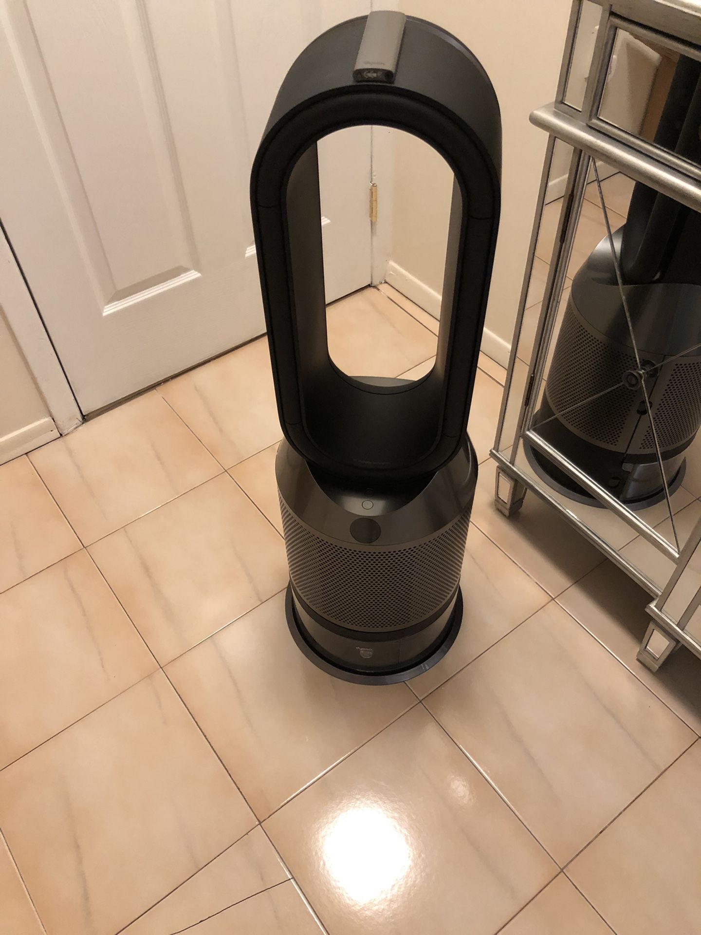 Dyson air purifier and humidifier