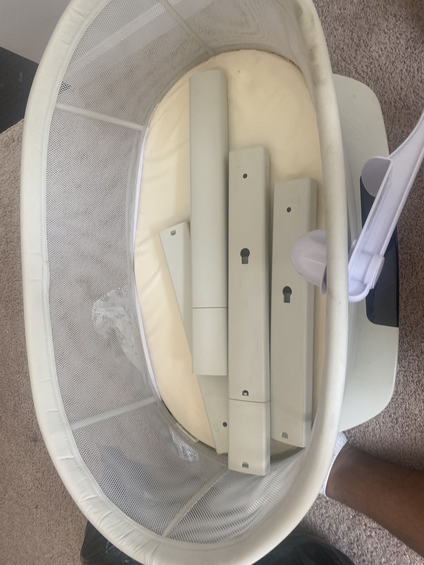 mamaRoo sleep bassinet