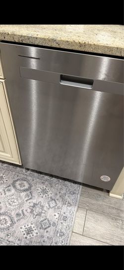 Dishwasher used but working perfectly