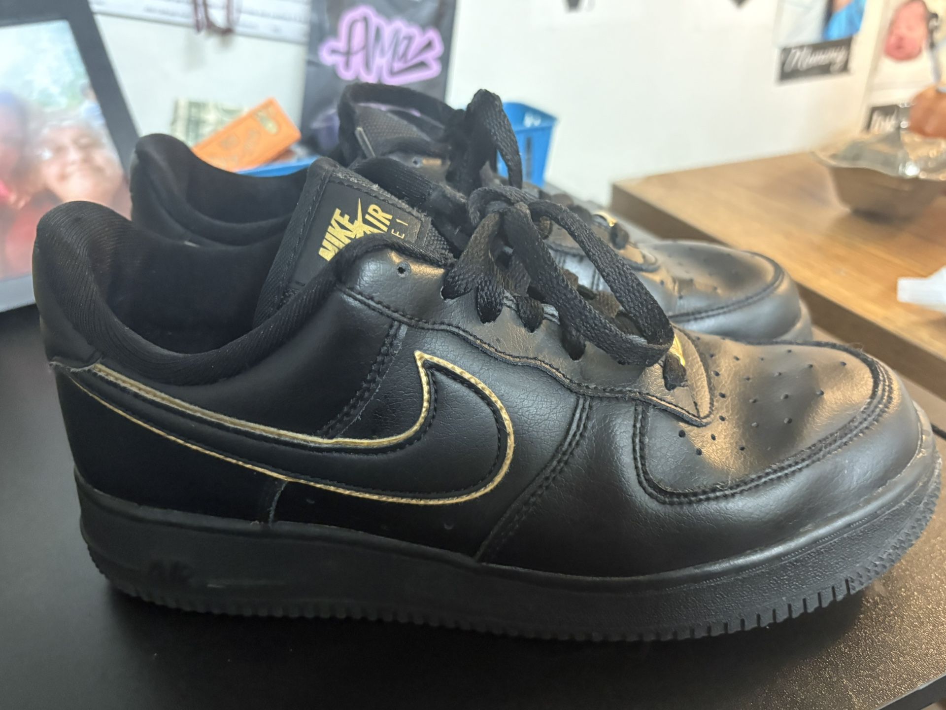 Nike Air Force 1 Low '07 Black Gold Swoosh (Women's)8.5