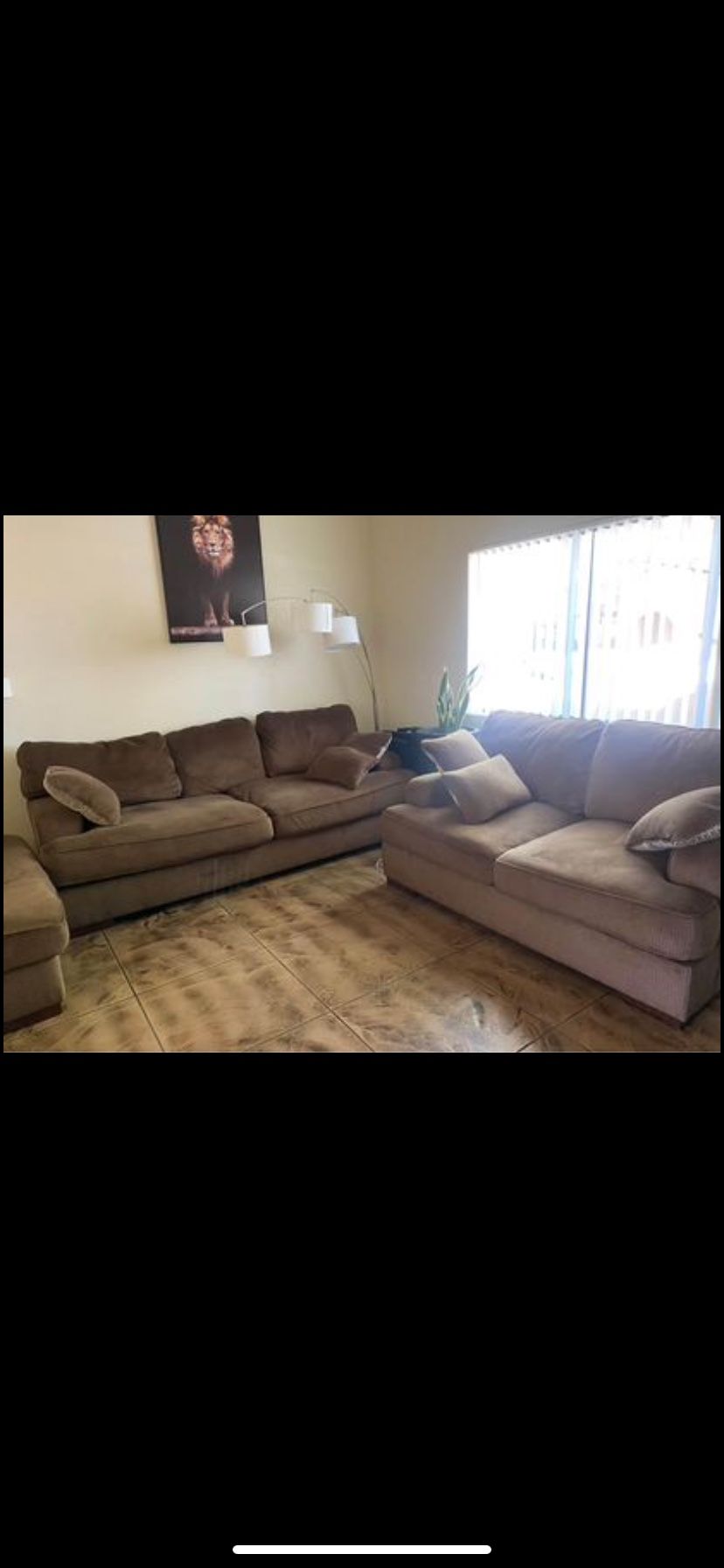 4 Piece Couch Set / Living Room