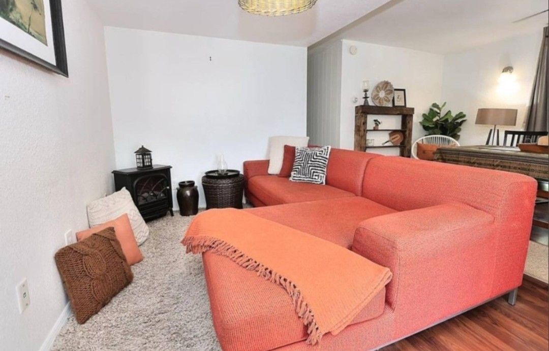 🛋️ Modern Mid-Century Sectional Sofa