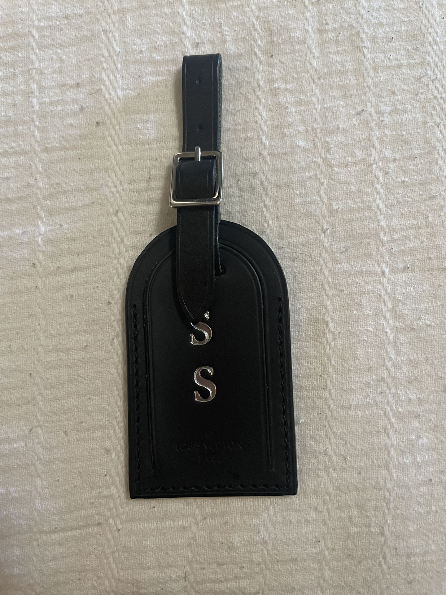 Louis Vuitton X Supreme keychain luggage tag for Sale in Phoenix, AZ -  OfferUp