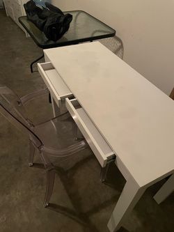 Vanity table and chair