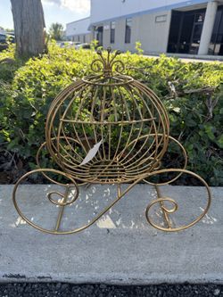 15" Gold Wire Metal Cinderella Pumpkin Carriage Centerpiece / Home Decor