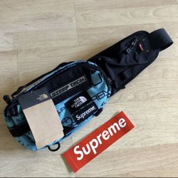 Supreme The North Face Steep Tech Waist Bag for Sale in Bvl, FL