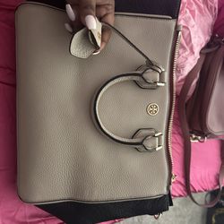 Tory Burch Colorblock Handbag Tan / Black with shoulder strap and zipper pockets