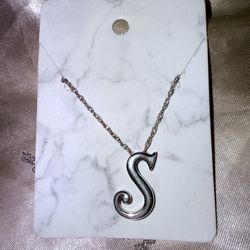 BEAUTIFUL New Sterling Monogrammed “S” Necklace! 22” 