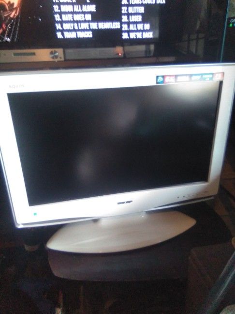 Sharp Aquos 26" LCD TV In Excellent Condition