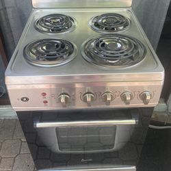 Electric Stove In Good Condition 20 Wide $300