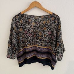 Size M ecoté V-Neck Navy and Colorful Floral Blouse - 3/4 Length Sleeves
