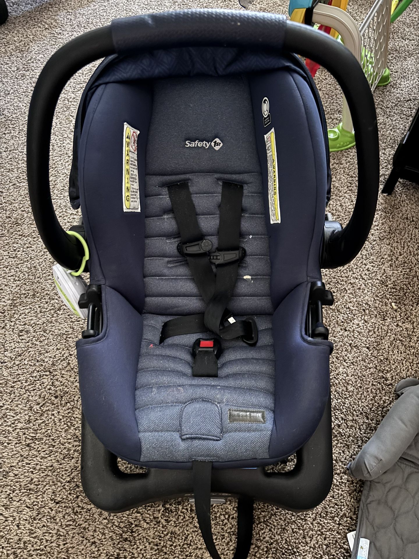 safety 1st infant rear facing car seat and accessories