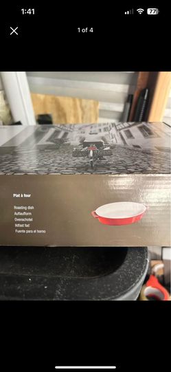 roasting dish and cake stand 