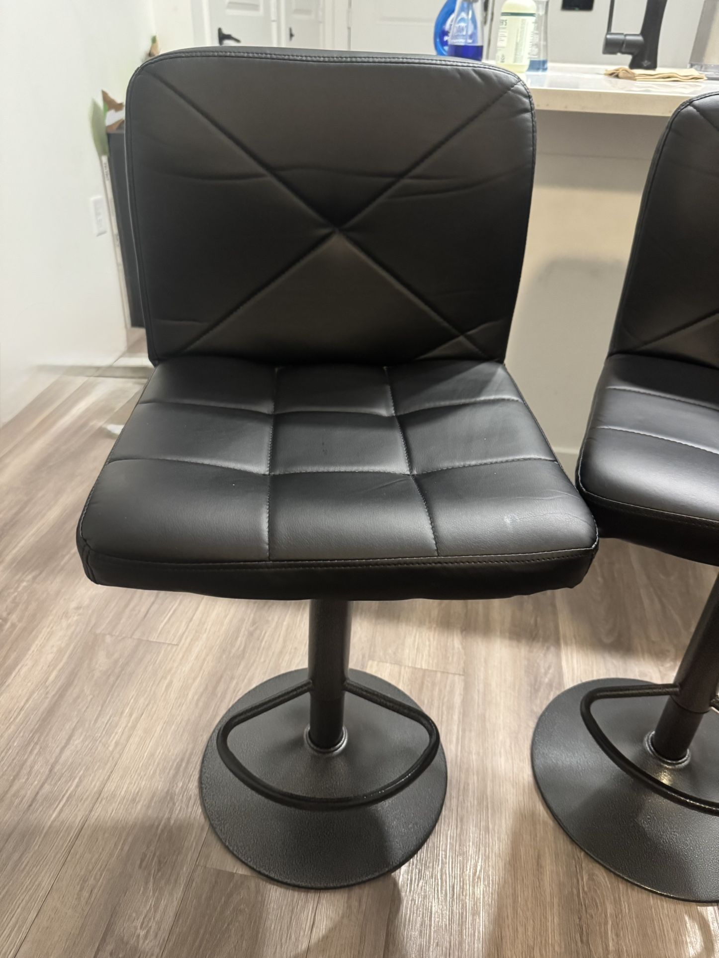 2 x Bar stools