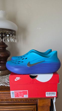 Size 10 nike Reactx Rejuven8