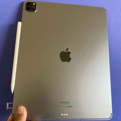 Apple IPad Pro 12.9” 6th Generation (2022 Model / M2 chip ) 128GB WiFi + cellular (5G Unlocked) with keyboard, pen & Accessories 