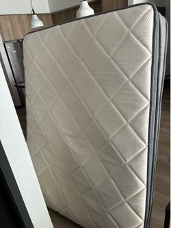 MATTRESS AND BED FRAME