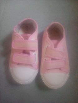 $8.00 baby girls size 5