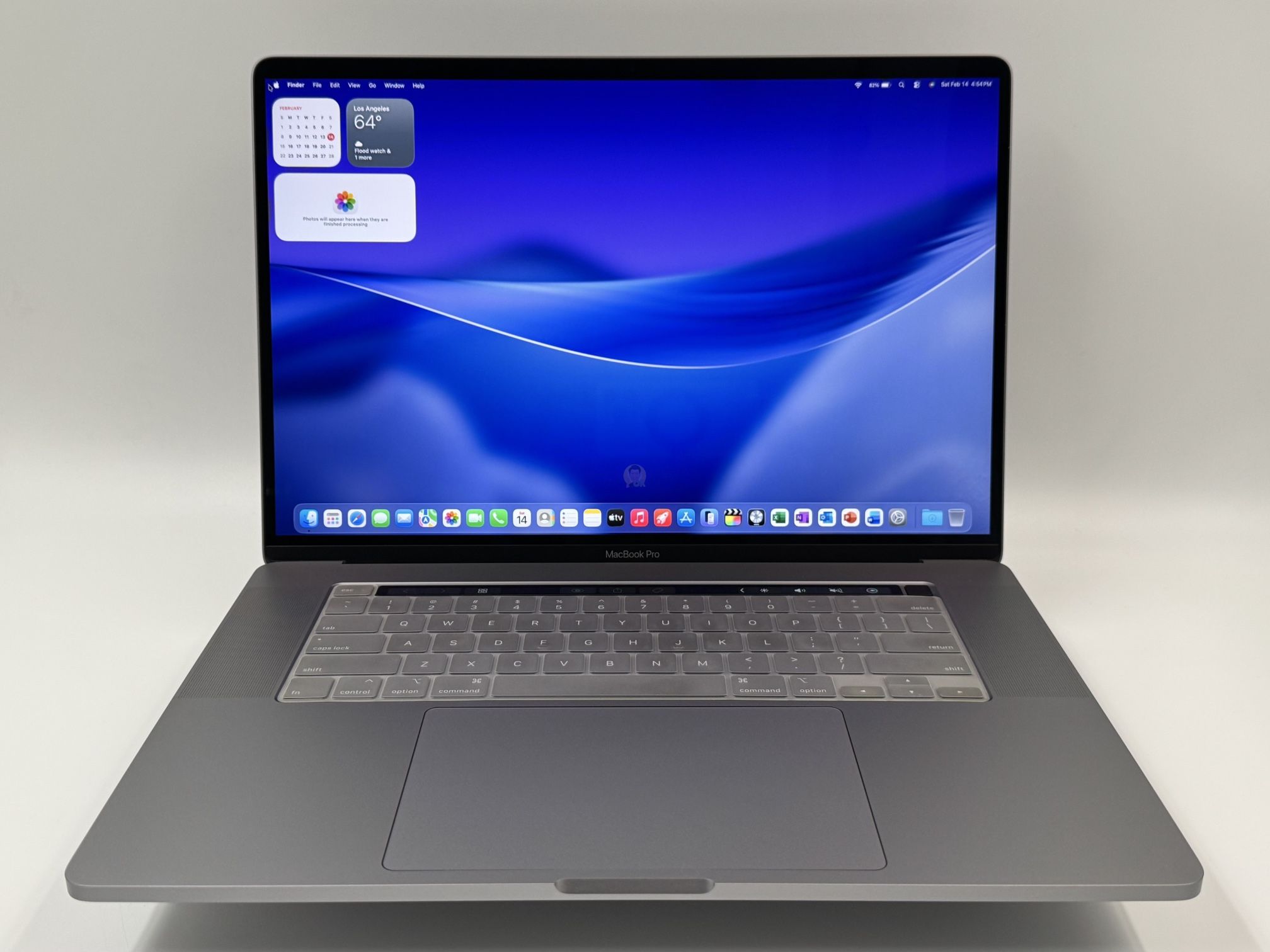 2019 i9/64GB/1TB 16” MacBook Pro 8GB AMD 5500M