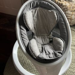 Munchkin Bluetooth Baby Swing 