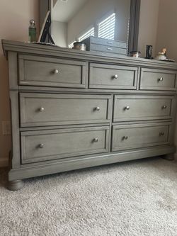 Cal king bedroom