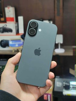 iPhone 17 6.3" (T-Mobile Locked) 256GB Black Premium Pre-owned