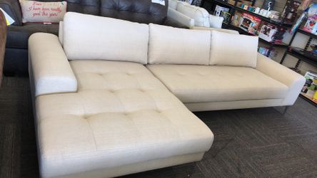 Tufted sectional