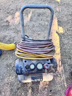 Dual tank husky 4 gallon compressor