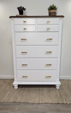 Modern 5-Drawer Dresser
